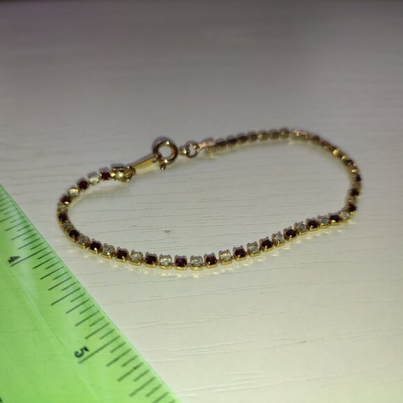 Red & White Stones Gold Bracelet Vintage Rhinestones Small Hand Wrist Boho - Picture 4 of 7